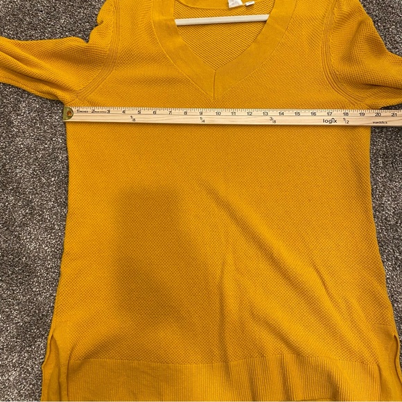 GAP Waffle Thermal Thin V Neck Fall Sweater - Picture 3 of 8